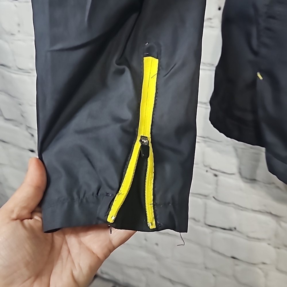 Lightweight athletic jacket - Picture 5 of 10